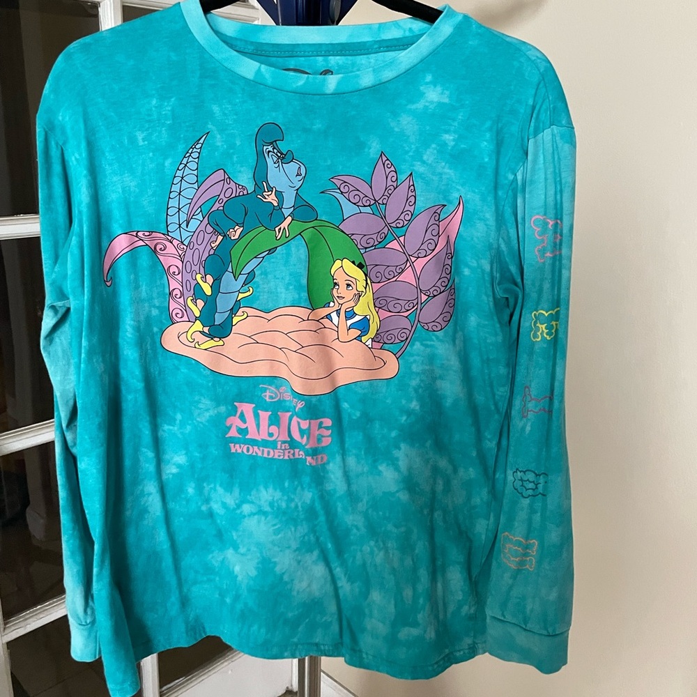 Disney x Cakeworthy Alice in Wonderland long sleeve shirt, small.